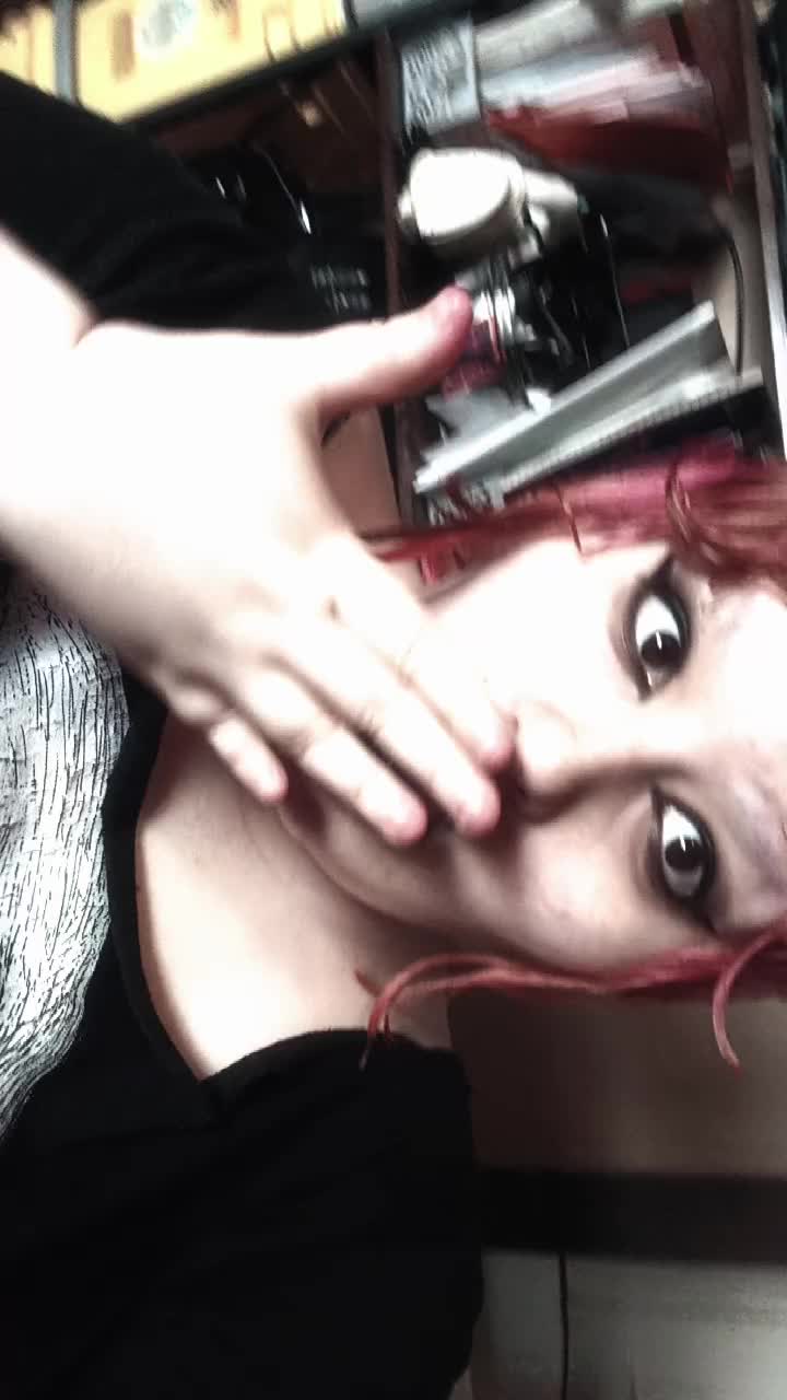 @×͜×I'ᗰ ᒍᑌՏT ᗩ ᗷᒪOᗷ×͜×