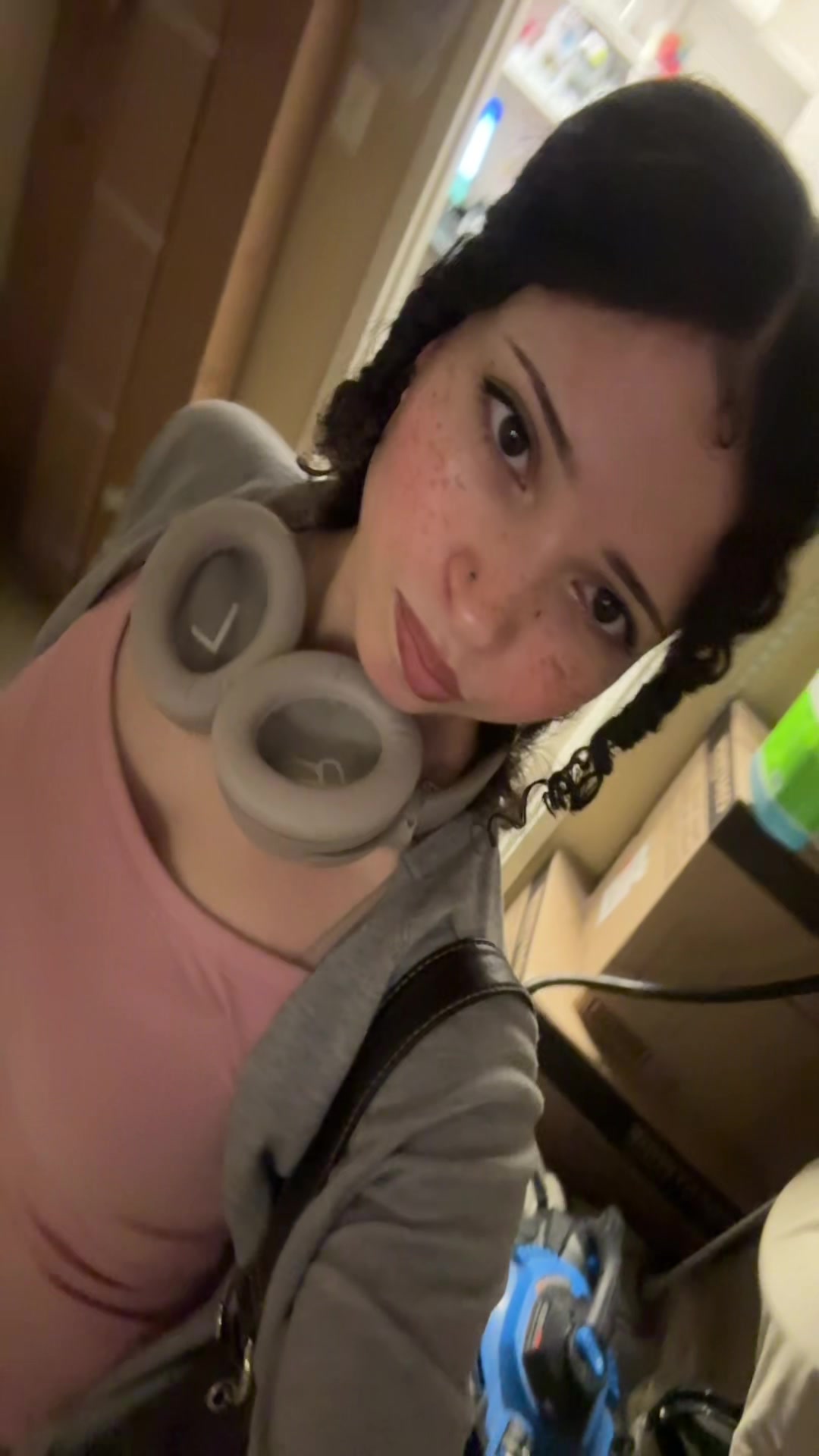 @Jneee