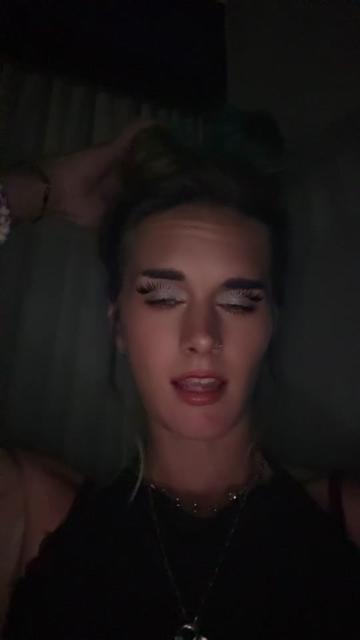 @Ťĩfffäñÿÿÿ! 🖤