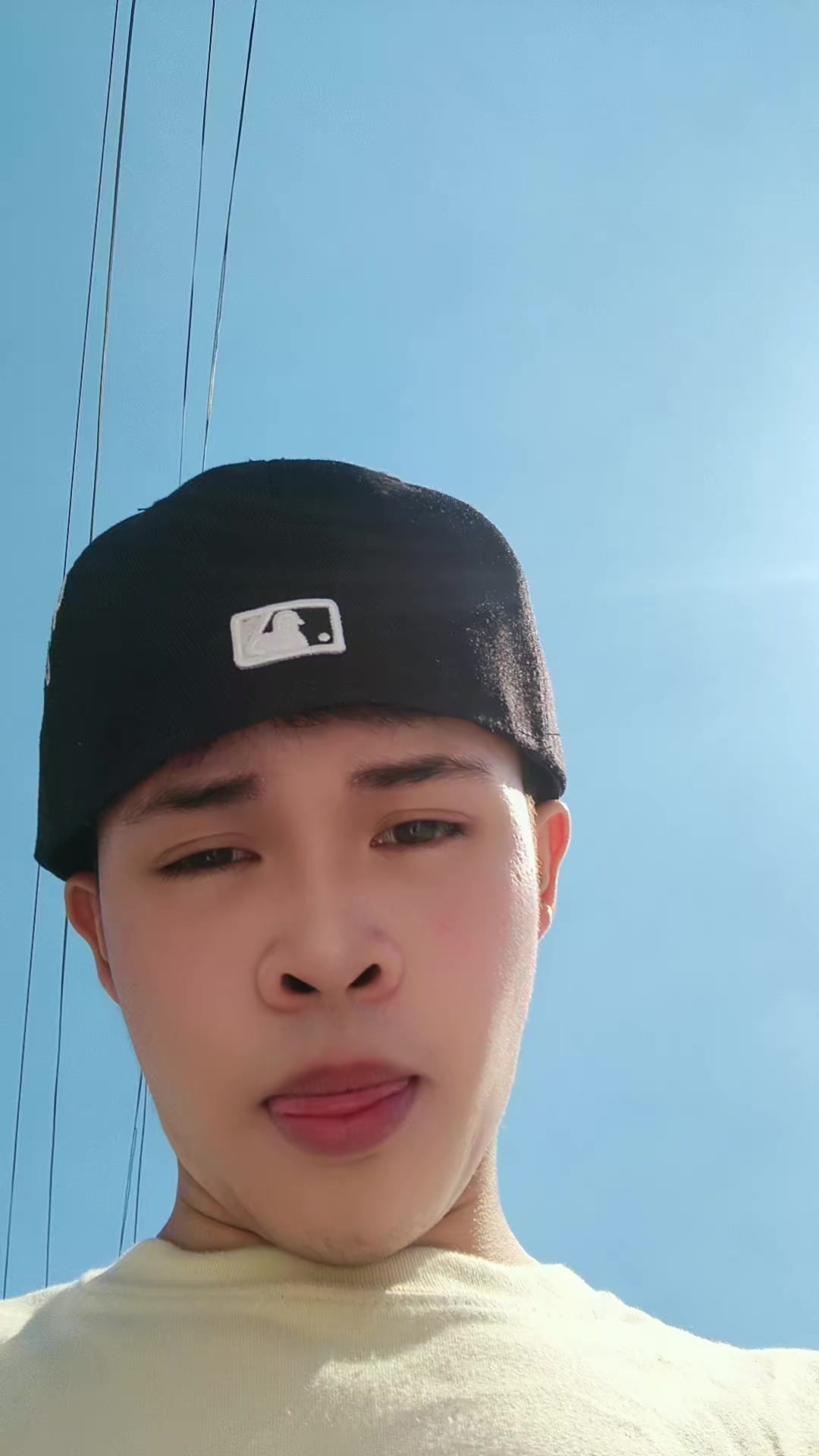@emji_🧐
