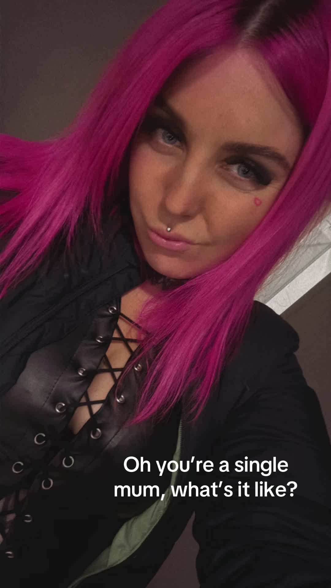 @katieeexo