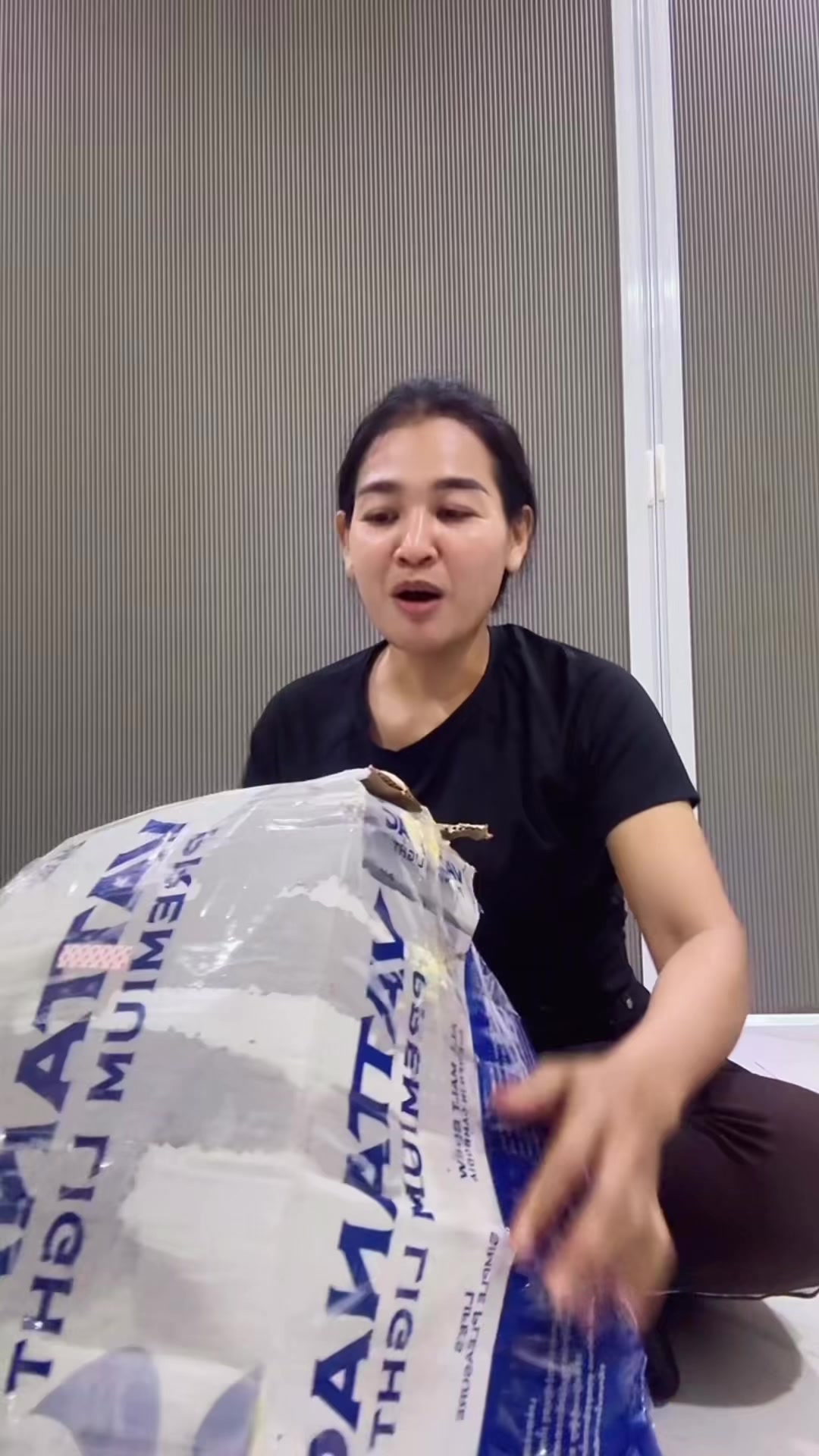 @LINTINលីនទីន