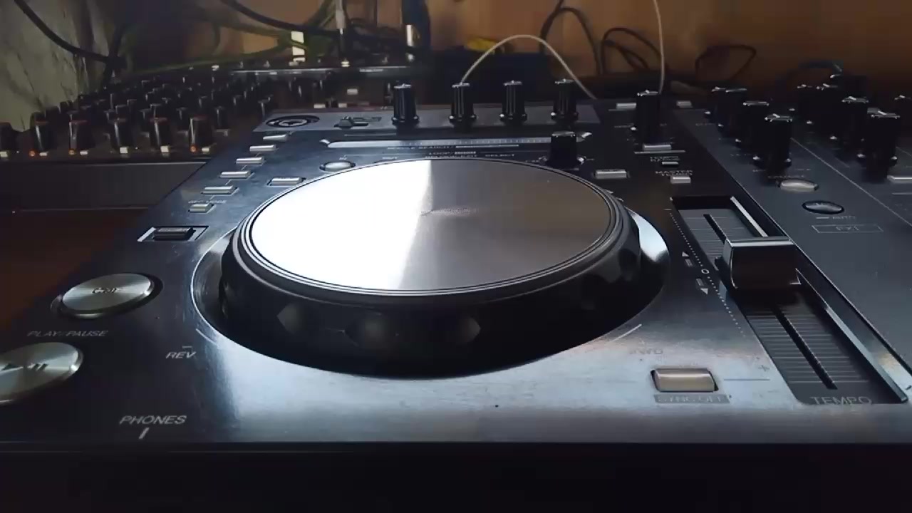@DJ KAMASKO