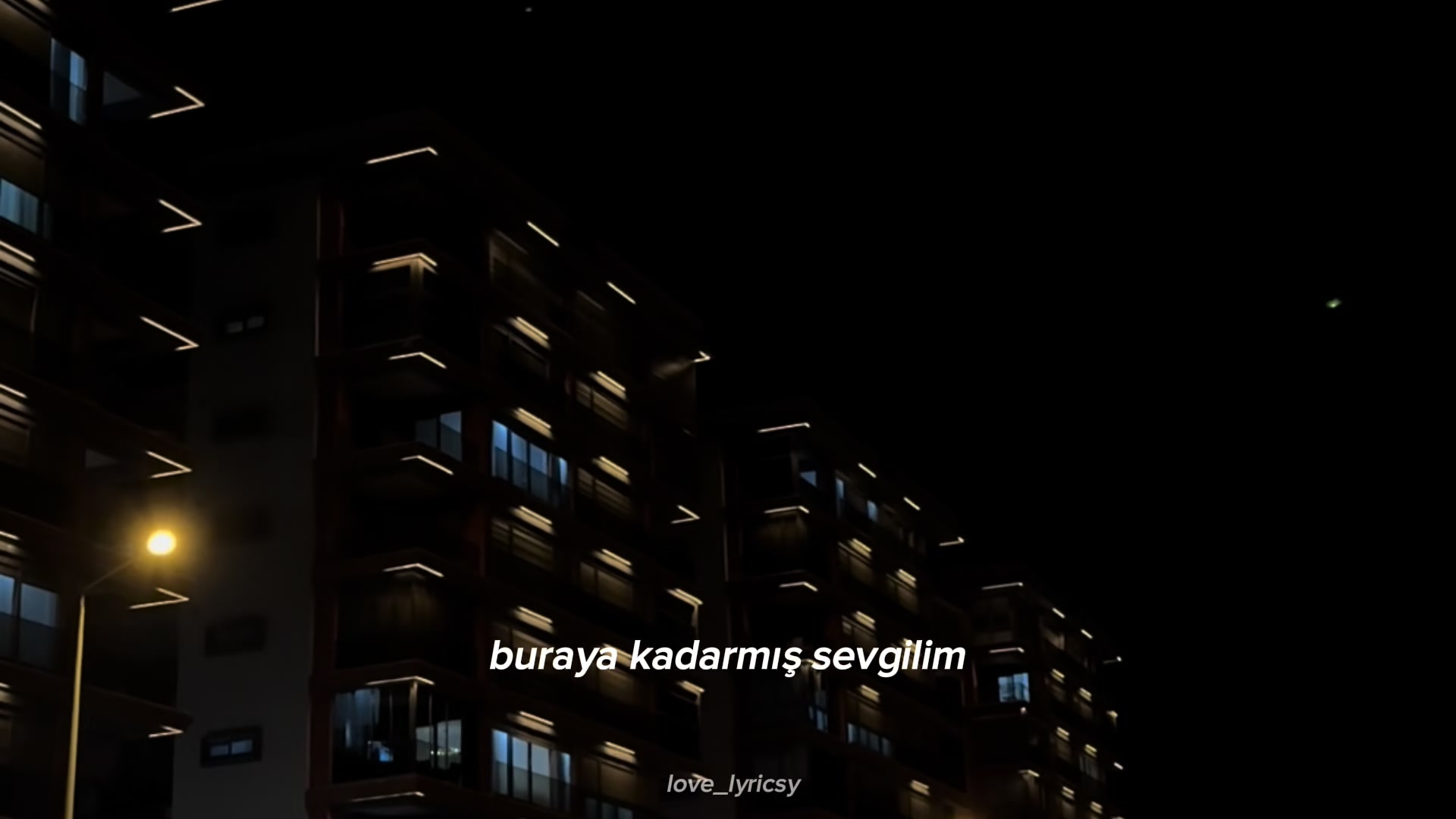 @𝐋𝐨𝐯𝐞_𝐥𝐲𝐫𝐢𝐜𝐬𝐲
