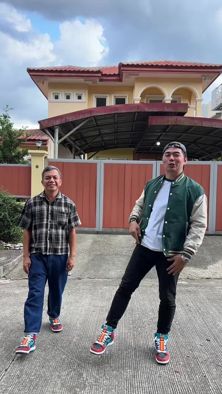 @Mon Marasigan