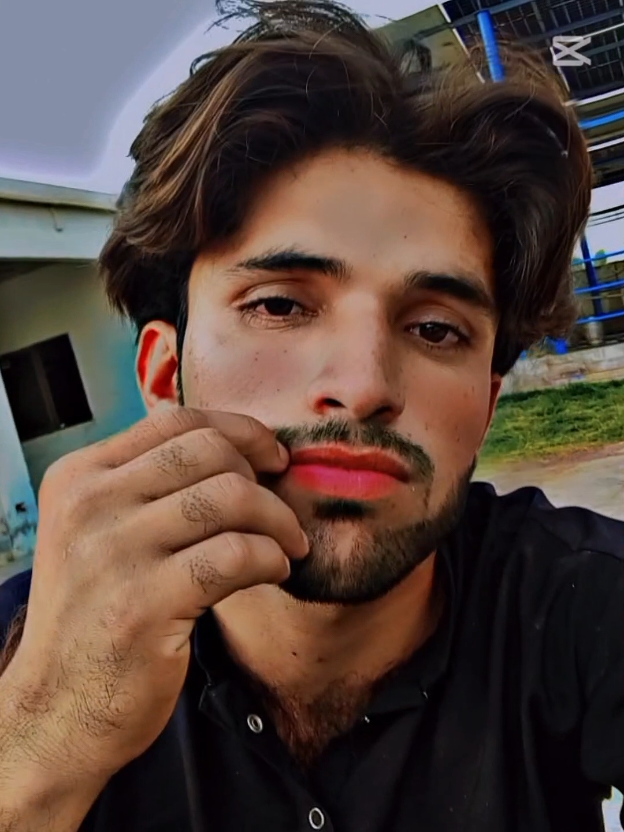 @حسنین روڑو آلہ 🥂🖤