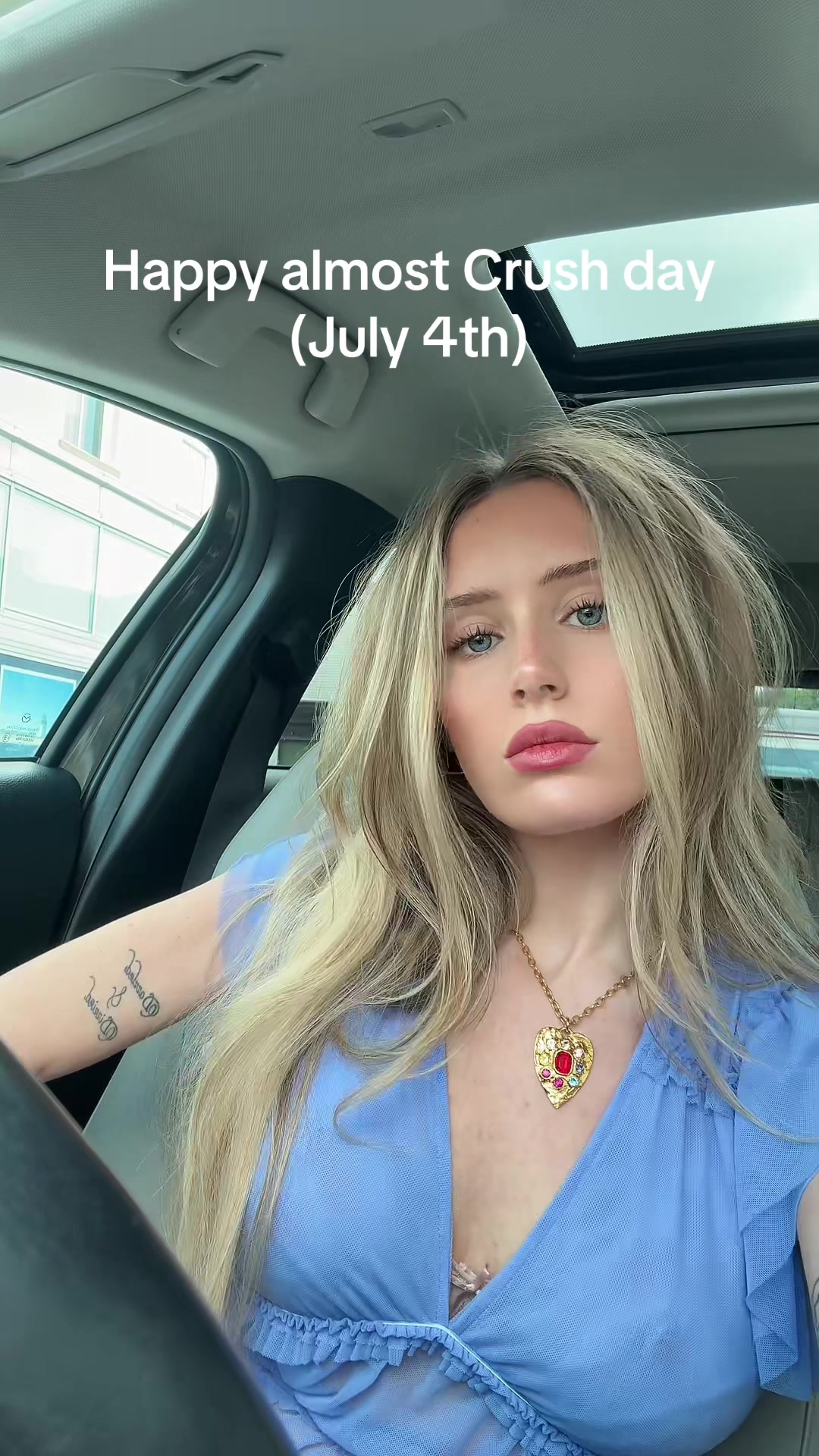 @isabella