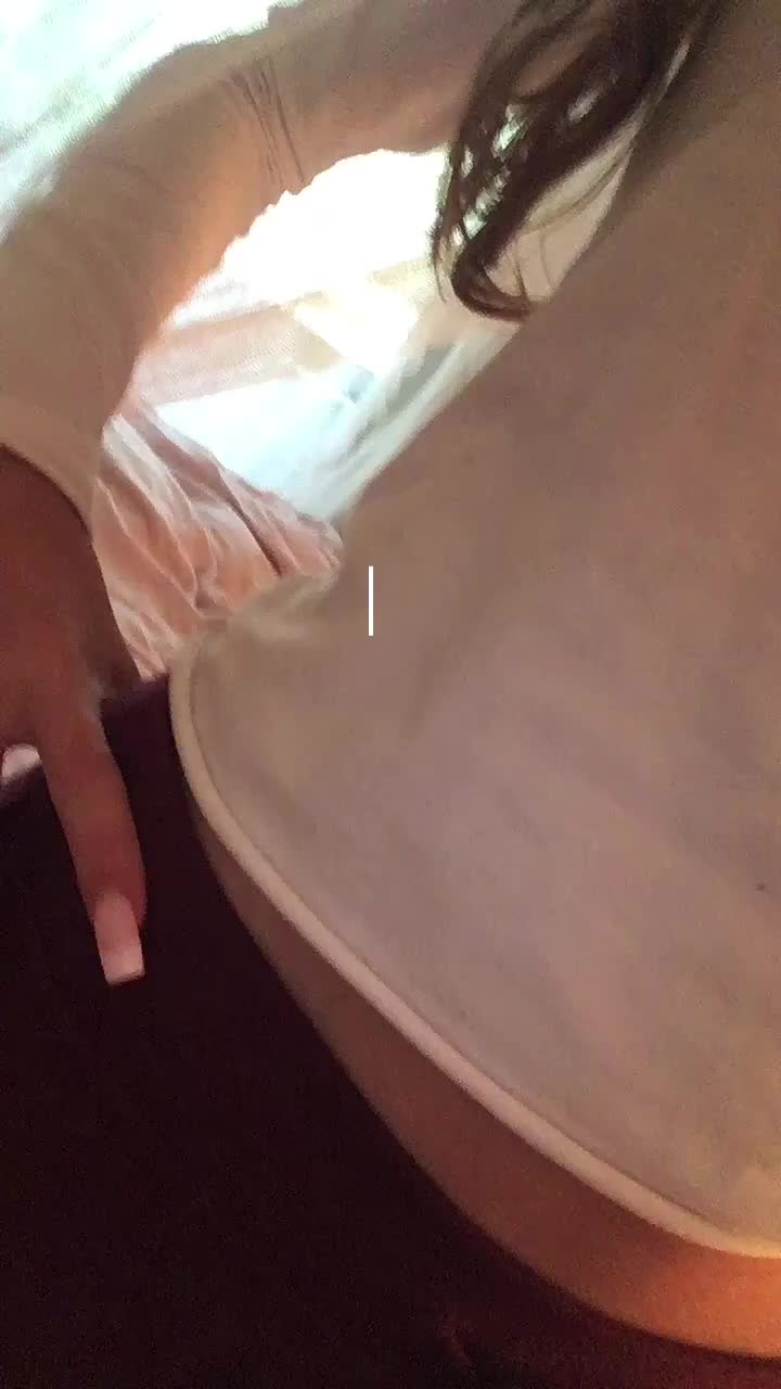 @𝐸𝓈𝓉𝒽𝑒𝓇 𝐹𝓇𝒶𝓎𝒹𝒶 🧁