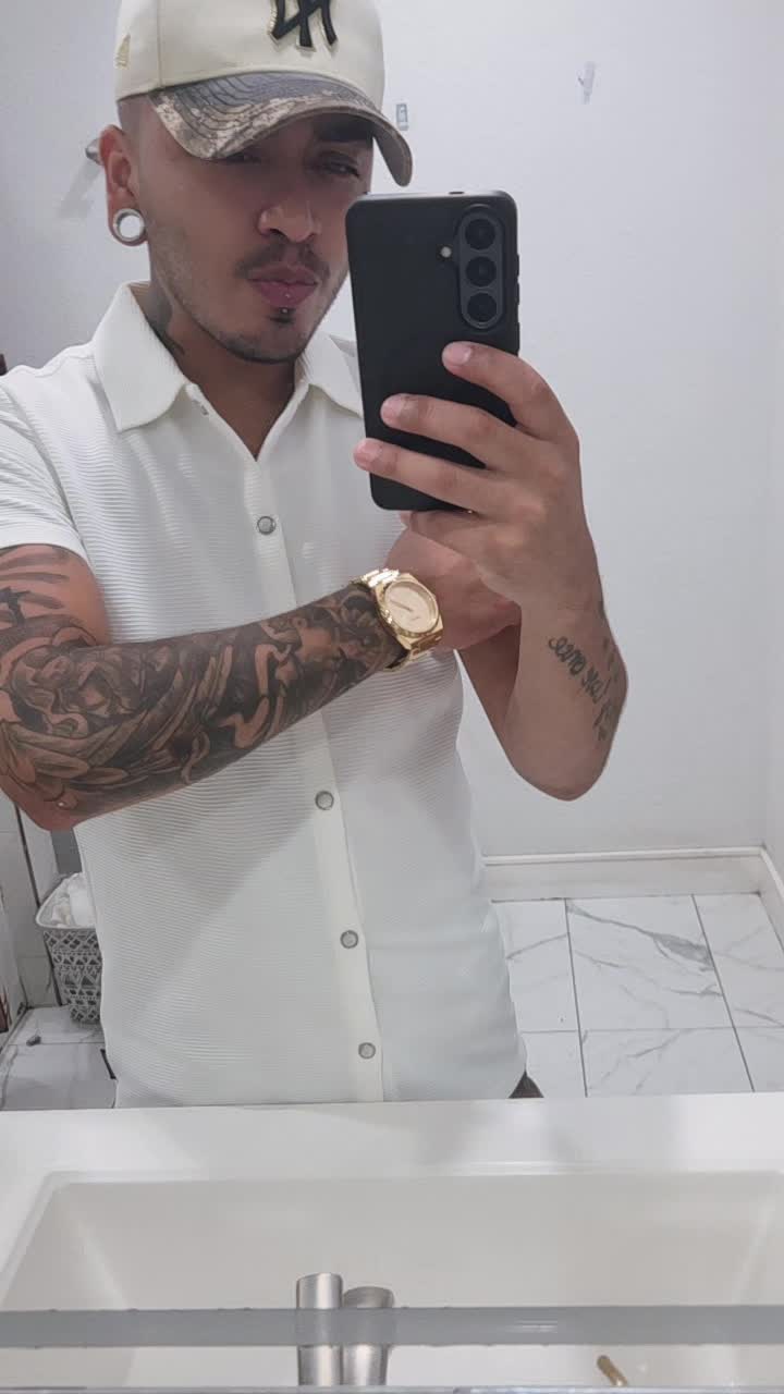 @🖤🤍Carlithos🤍🖤
