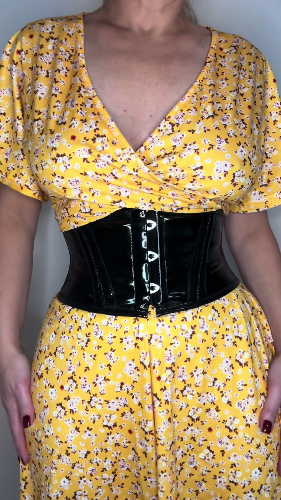 @Glamorous Corset