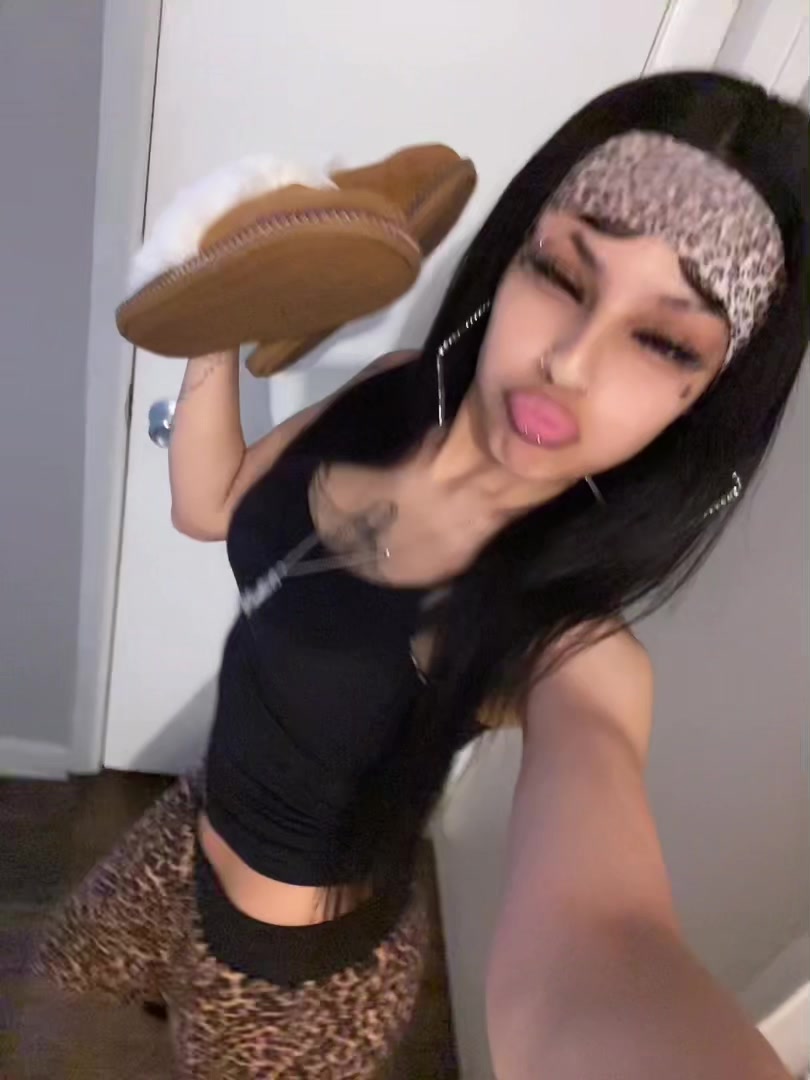 @𝕳𝕰𝕹𝕹𝕰𝕾𝕾𝖄