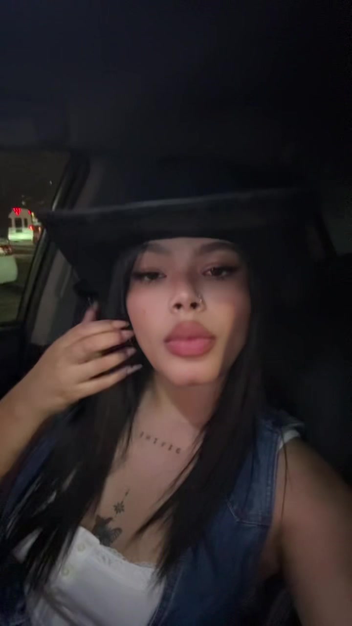 @𝐵𝐴𝐵𝑌𝐷𝑂𝐿𝐿🐚🌺