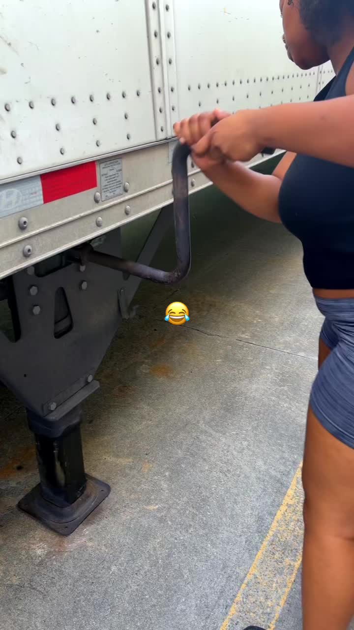 @Curvy.queen