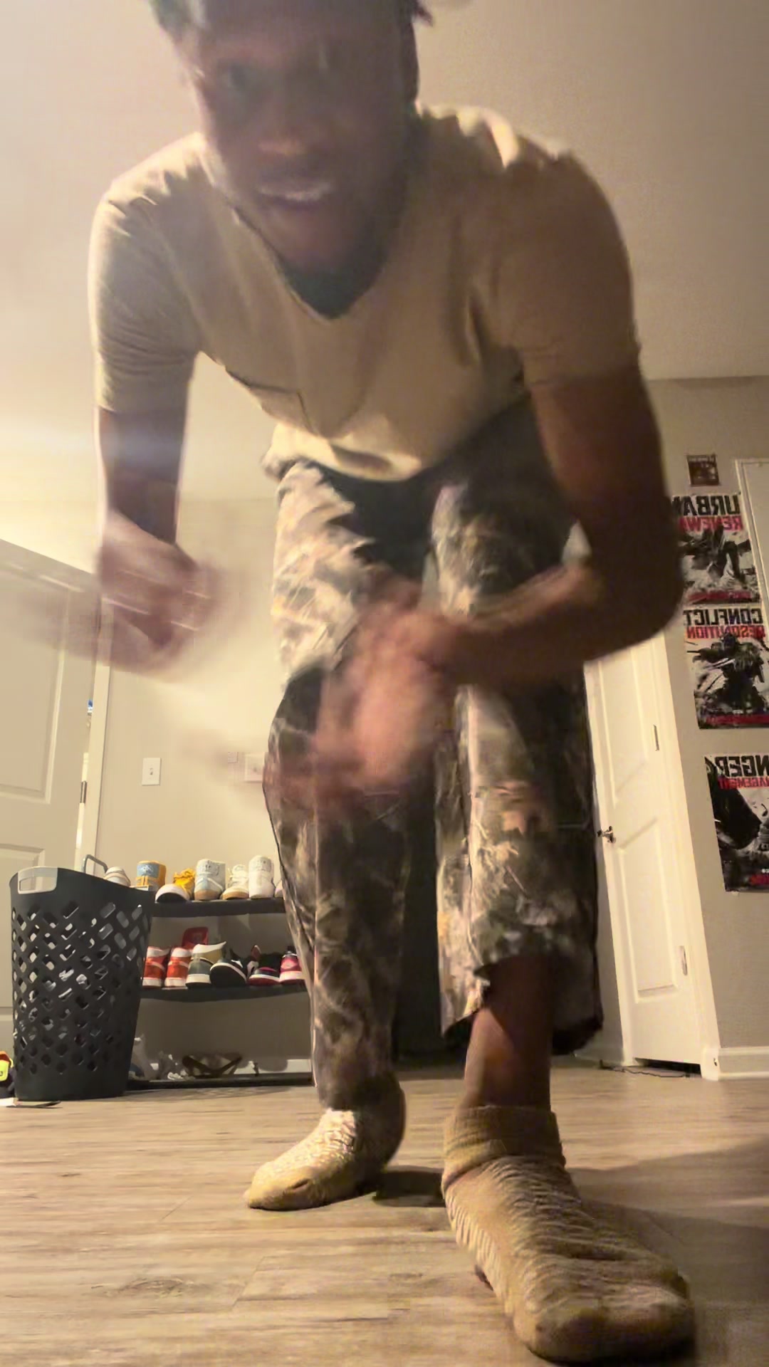@Trvllion