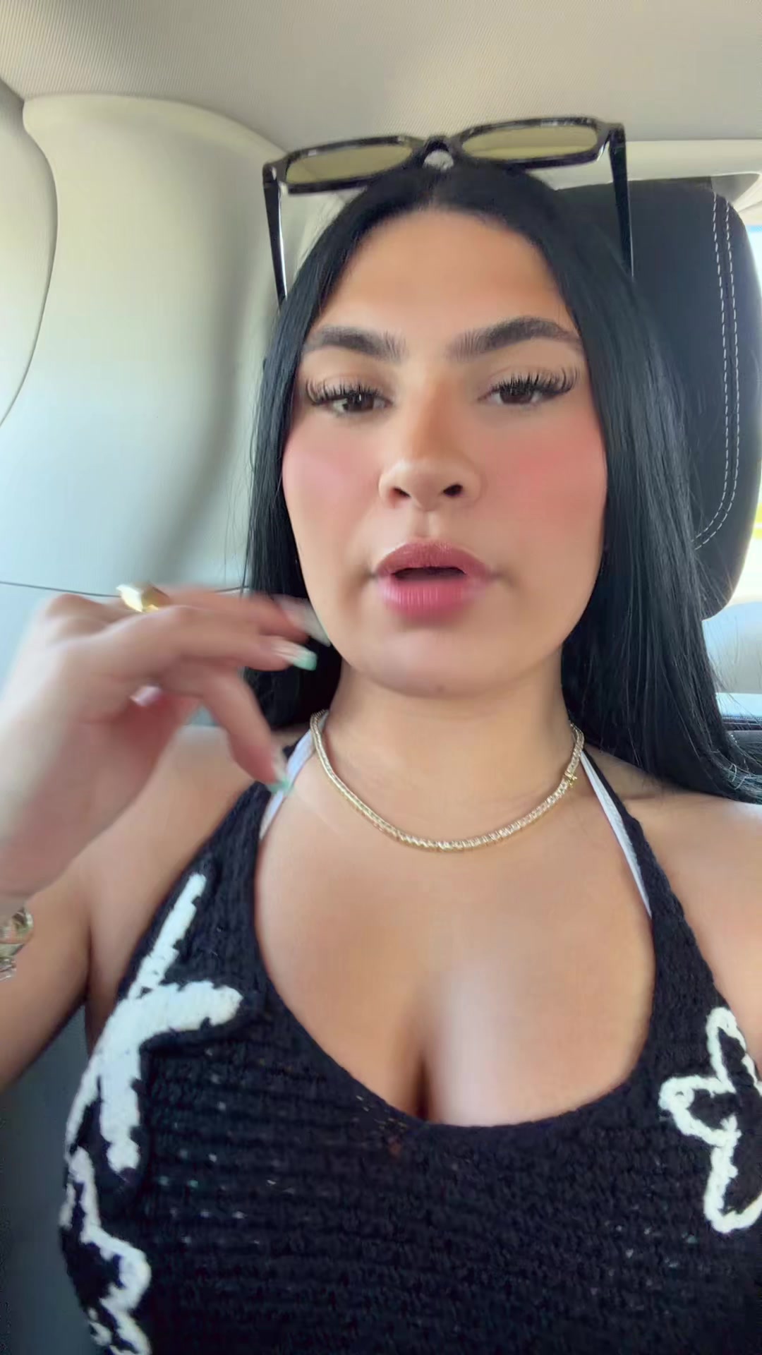 @Khloe