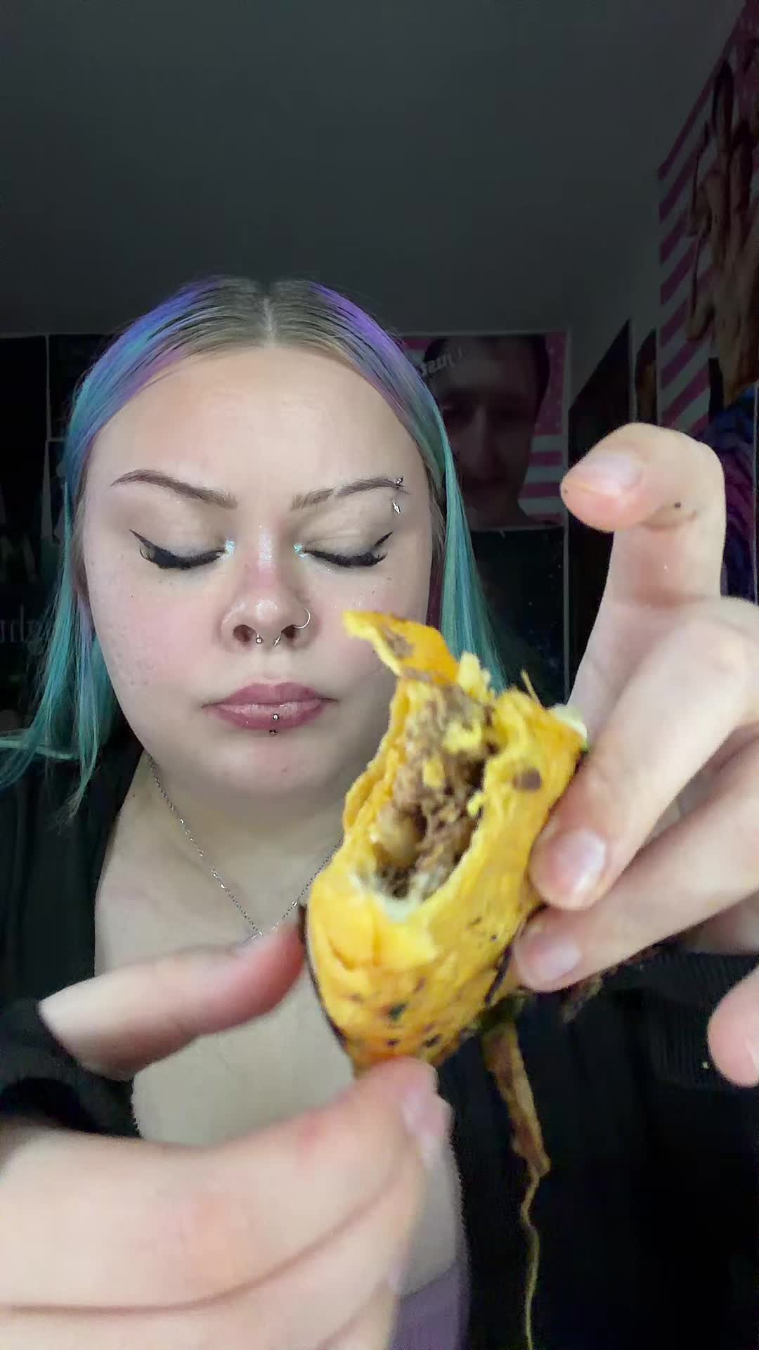 @Meganlarson777