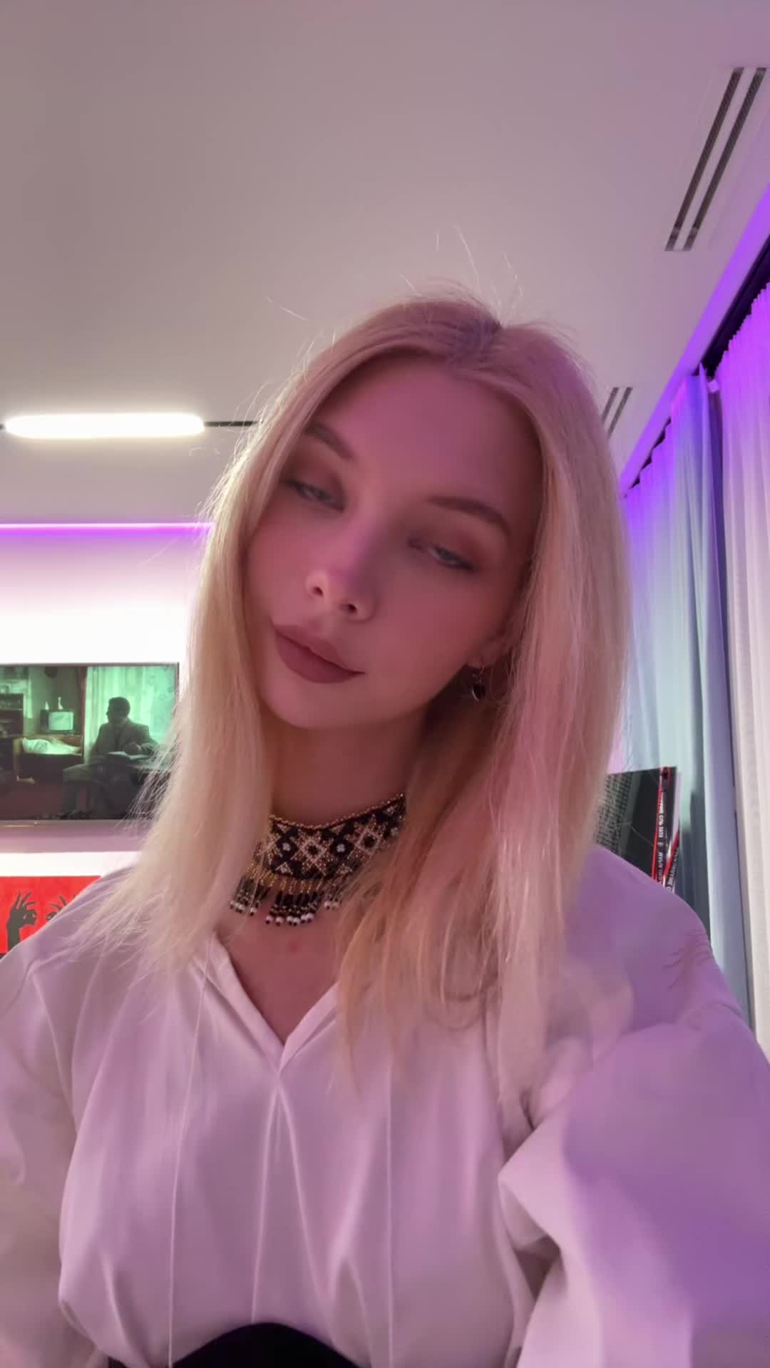 @Лера