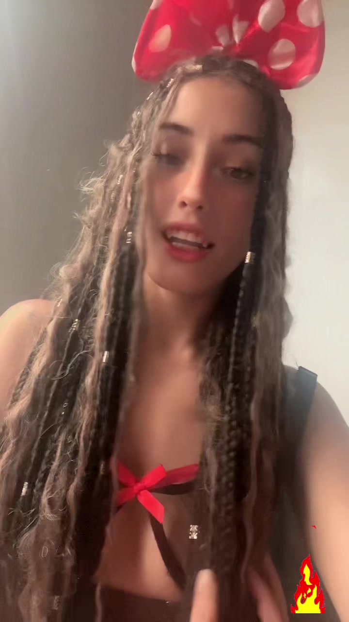 @Mairarey01