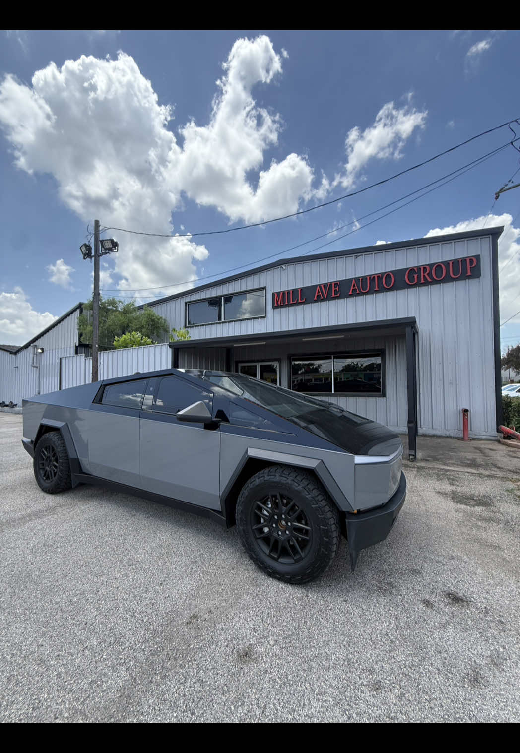 @Xclusive Car Plug’s