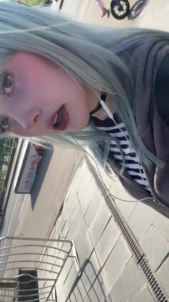 @эллчка мивчи🐰