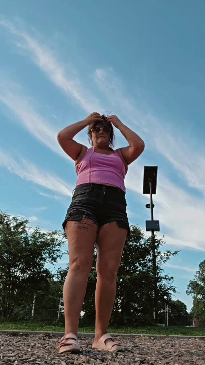@ThatShortThickBlondeGirl