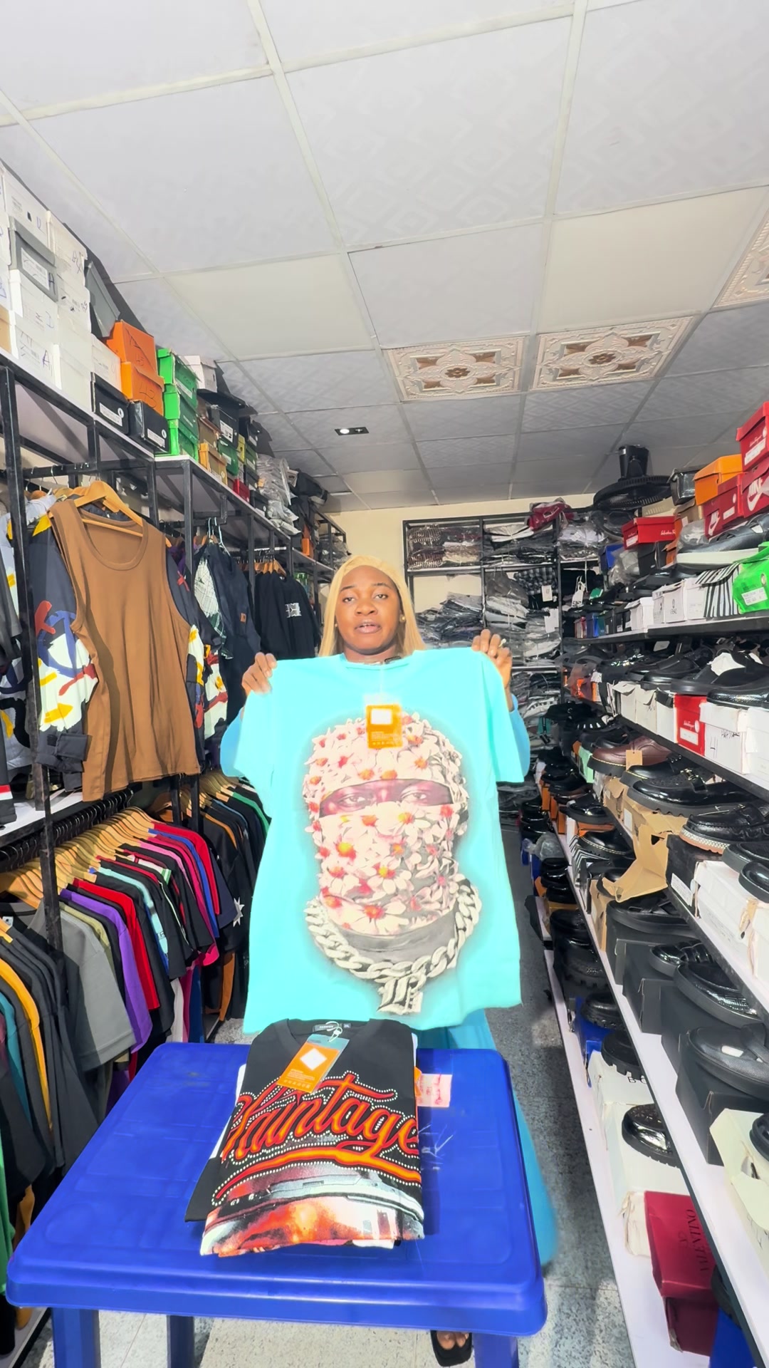 @BIGGEST TSHIRTWAREHOUSE IN IBD