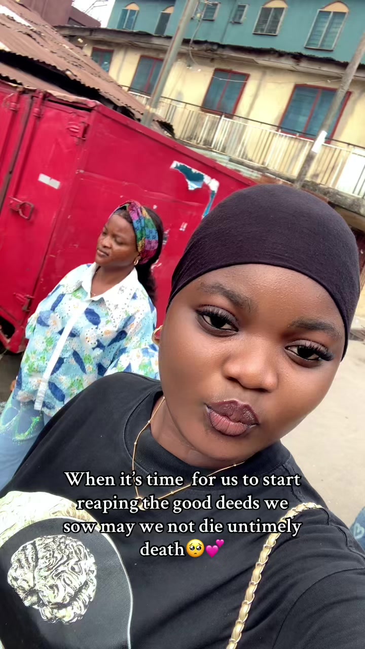 @Meenah🥺🌸