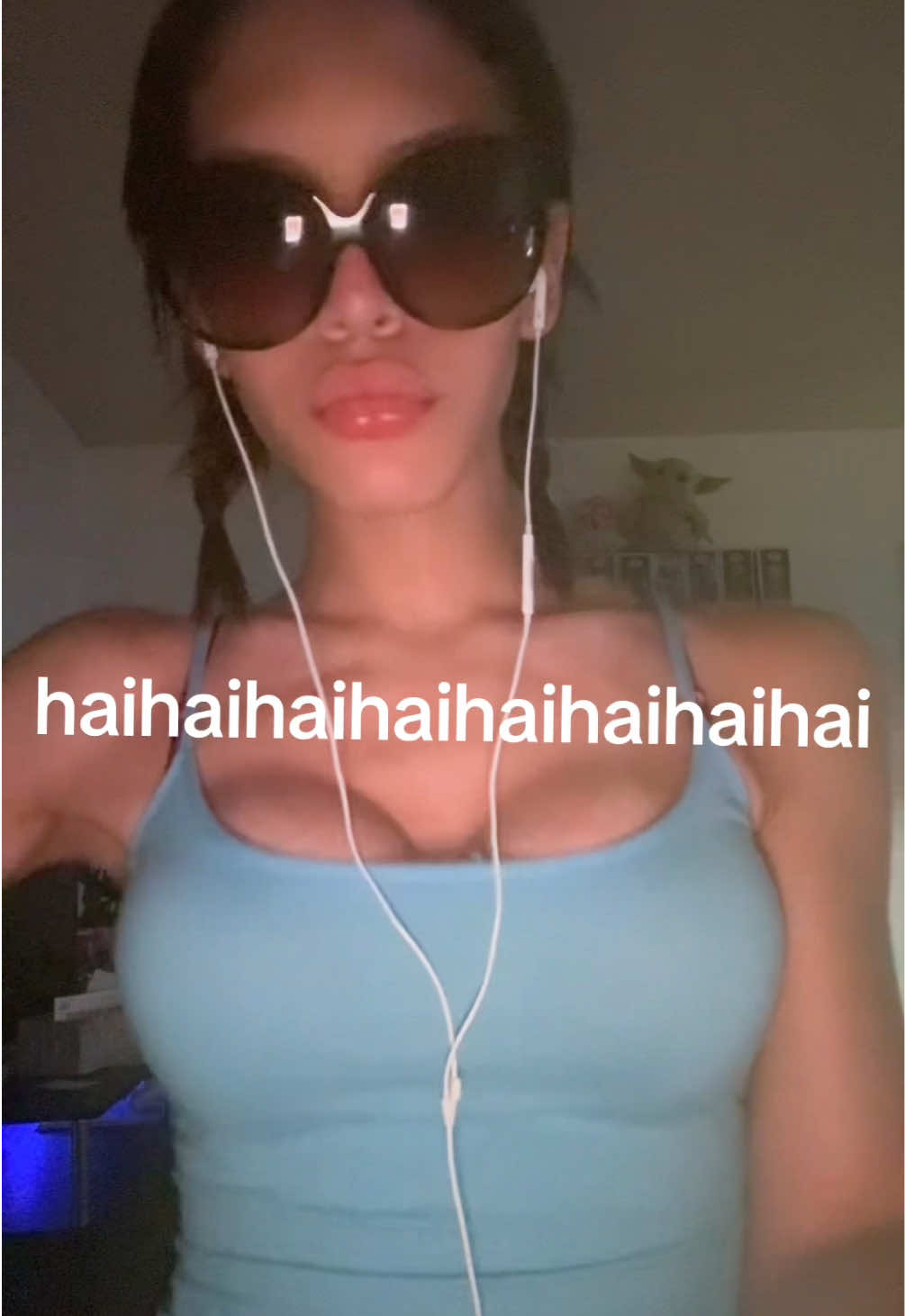 @lola