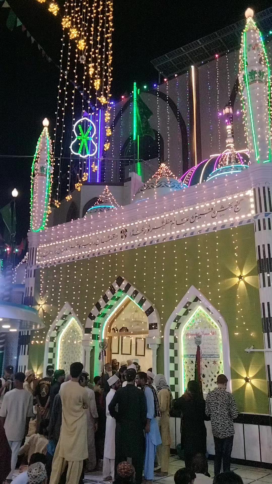 @Sunny Khan {SK}