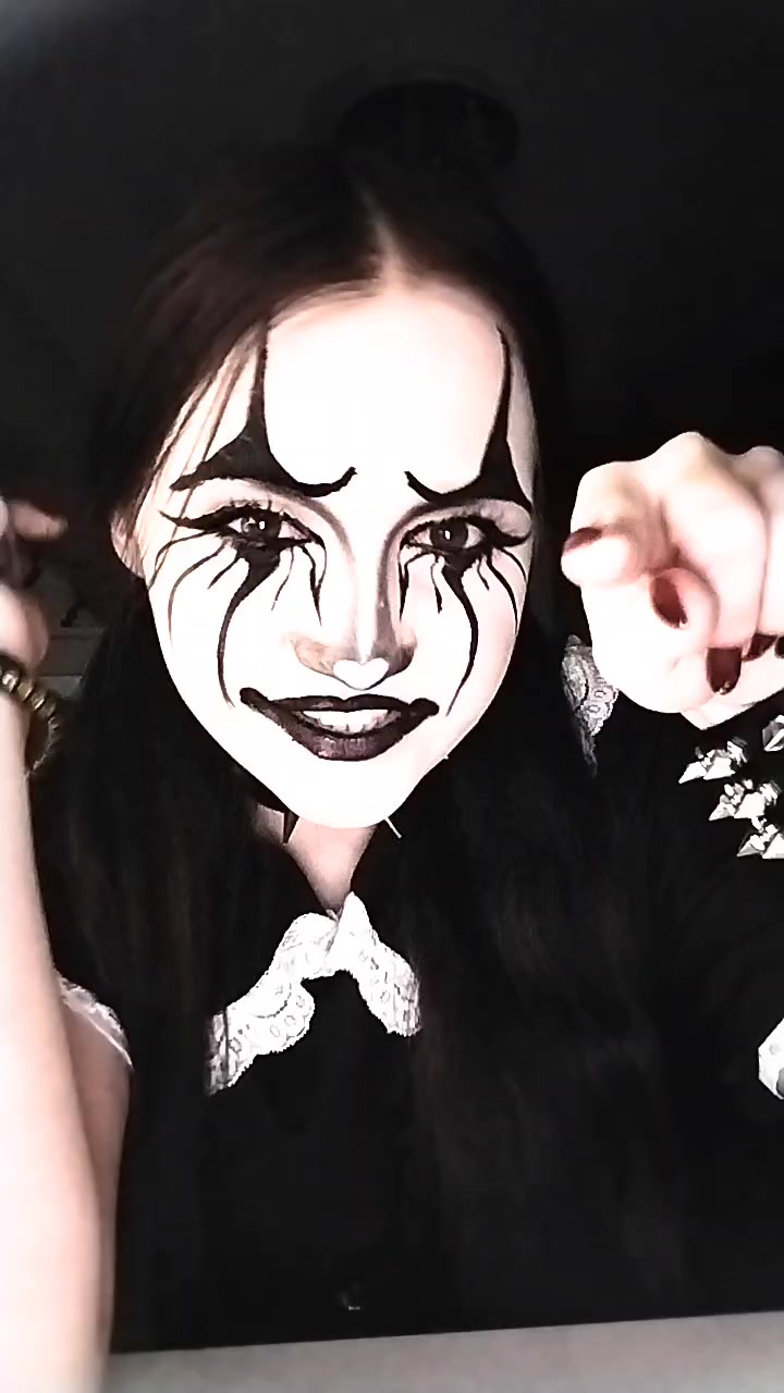 @чёрник 🖤