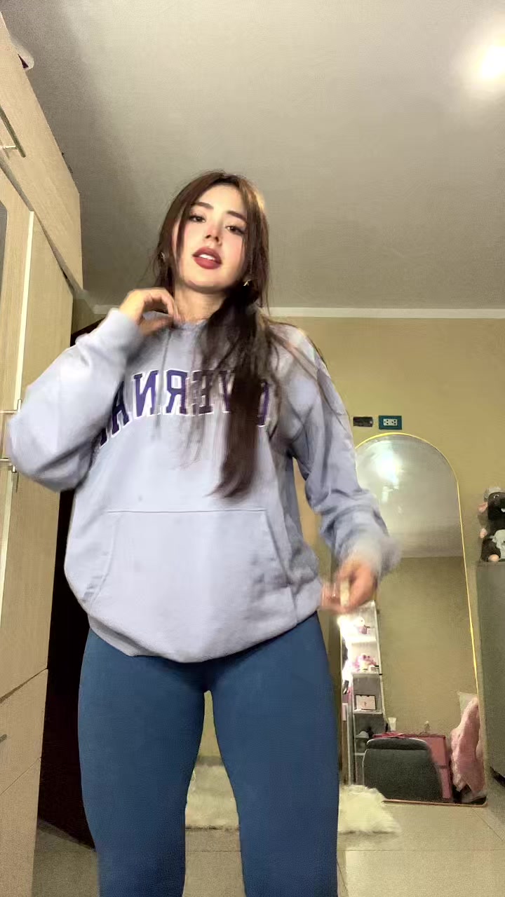 @Canelita 👄