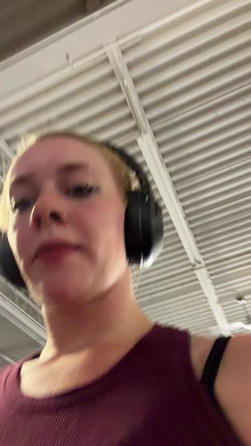 @Blondie