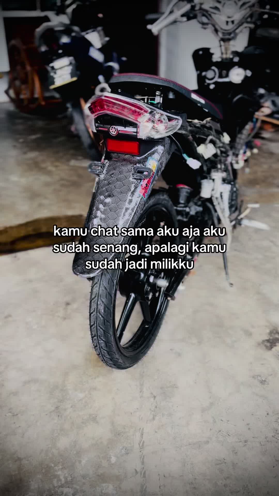 @+011