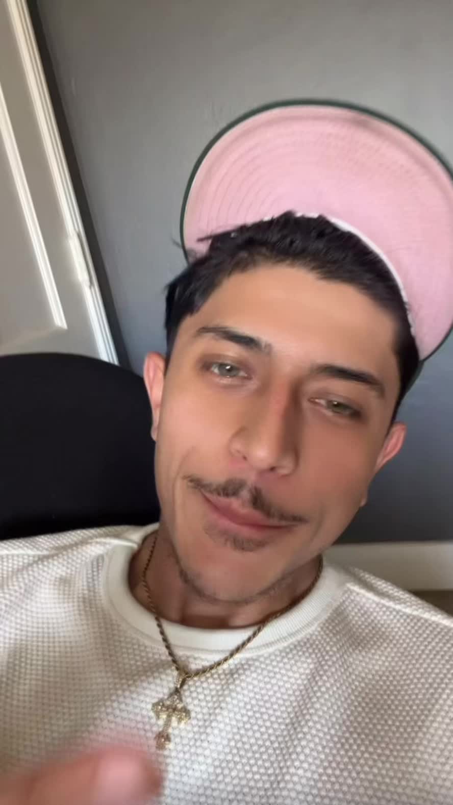 @Luis