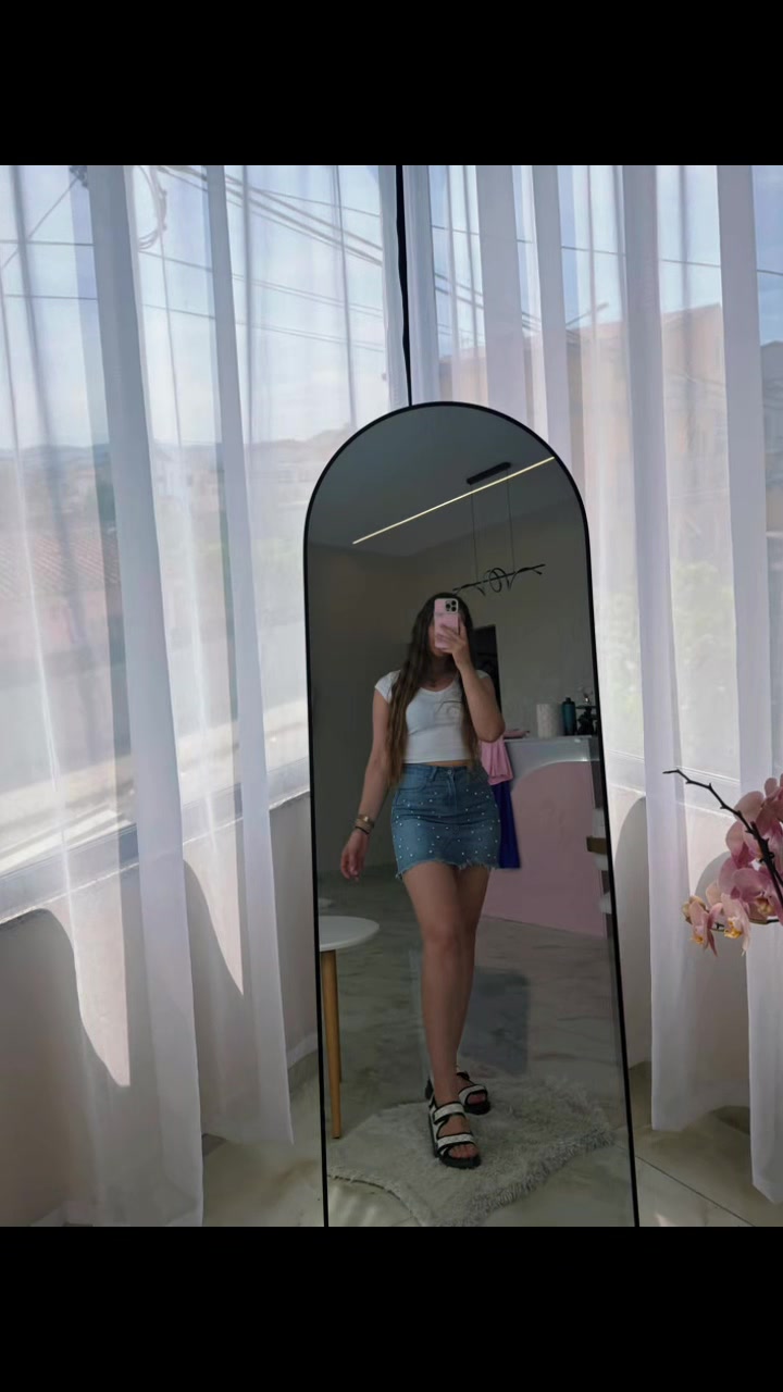 @Juli._.sh
