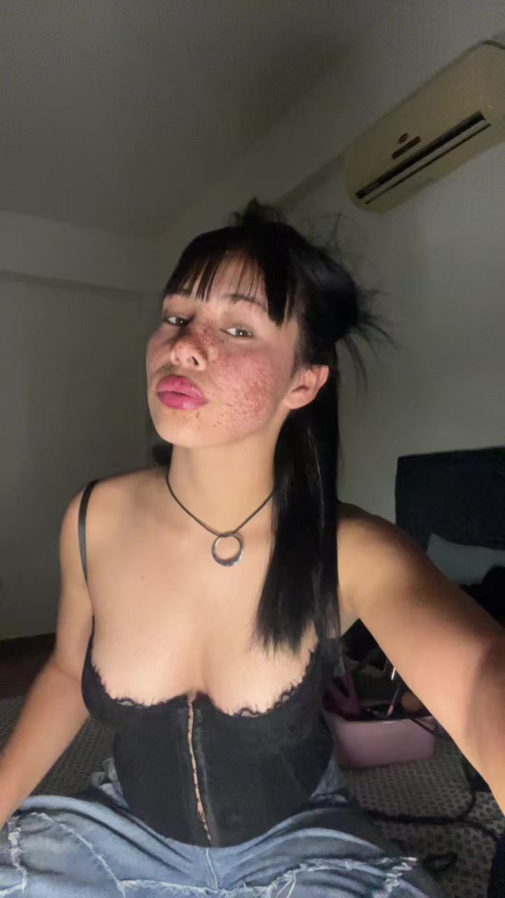 @LizAcuña