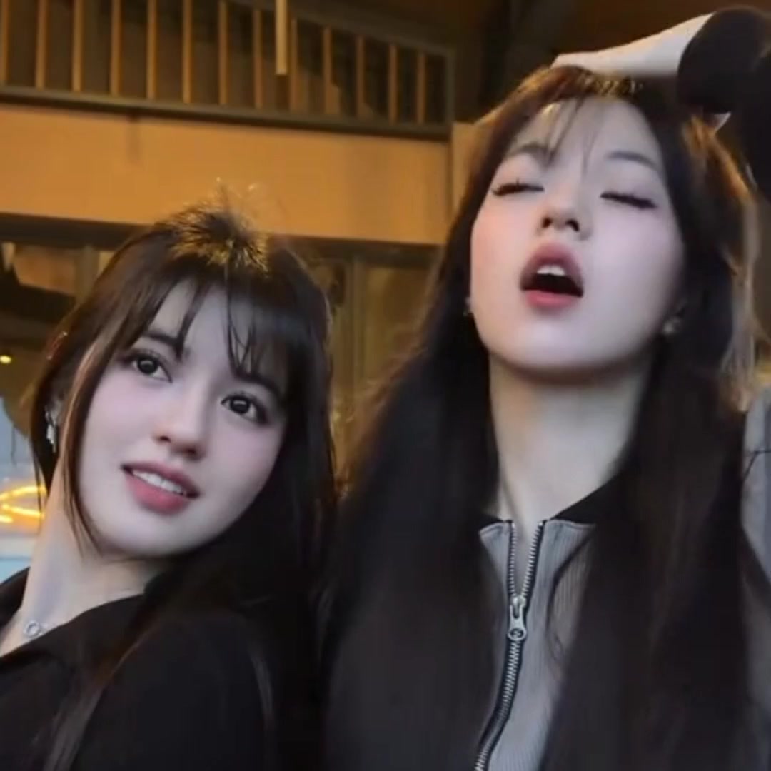 @v.