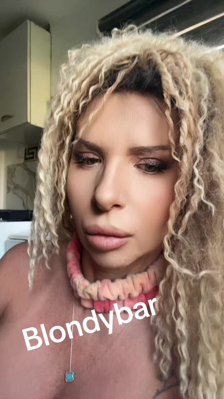 @blondimontenegro