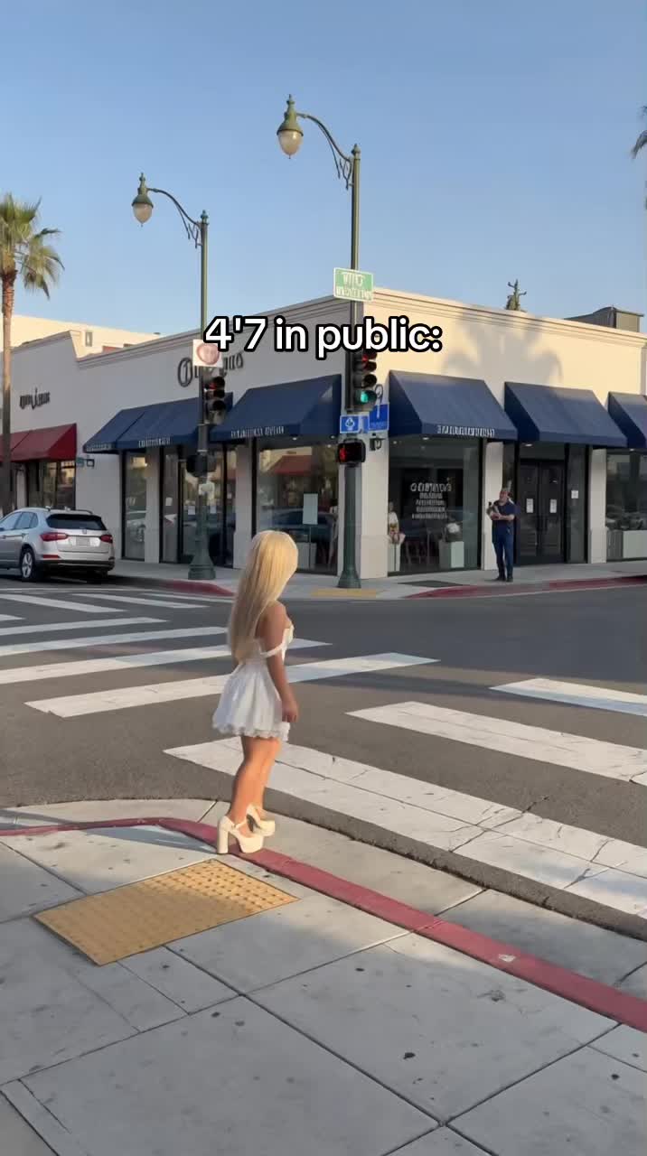 @eliniii