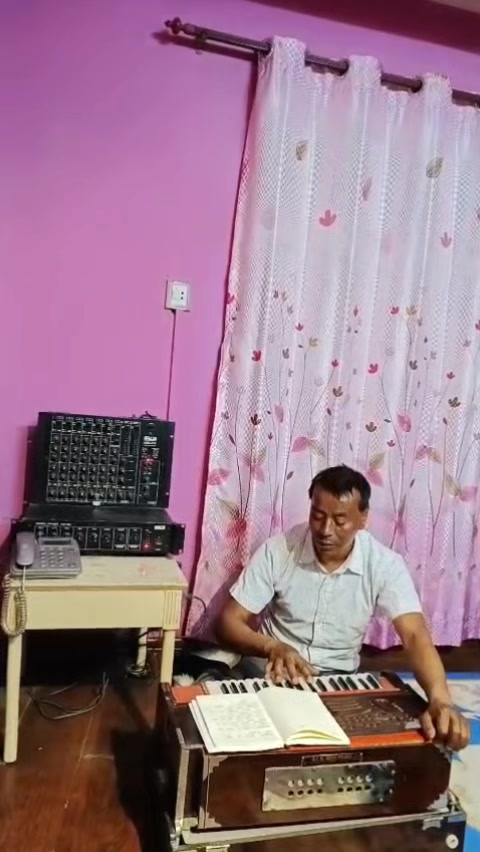 @भक्तलाल श्रेष्ठ