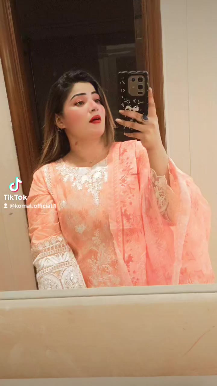 @komal gg