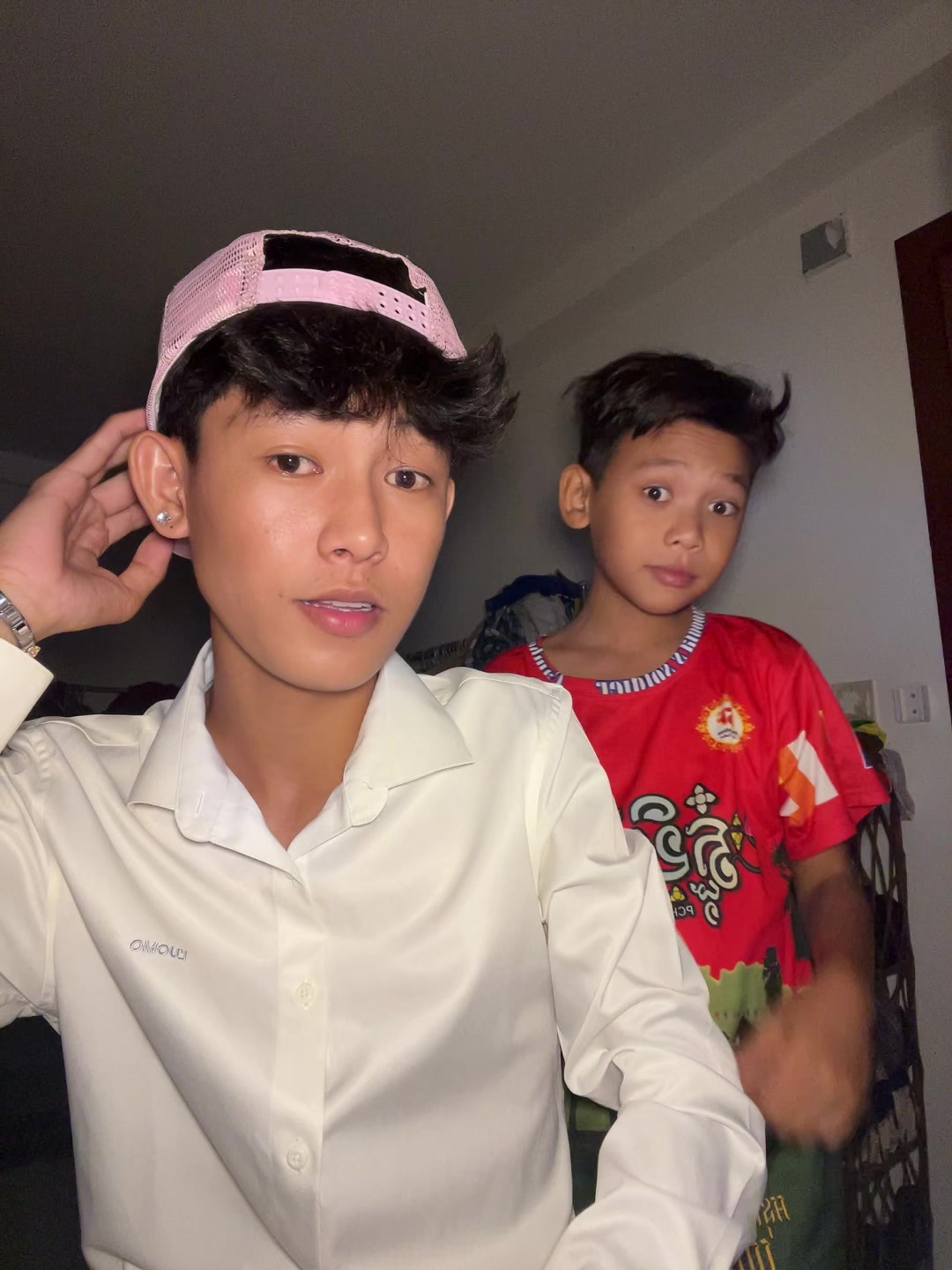 @CHHOŘNG~CHHOŘNG