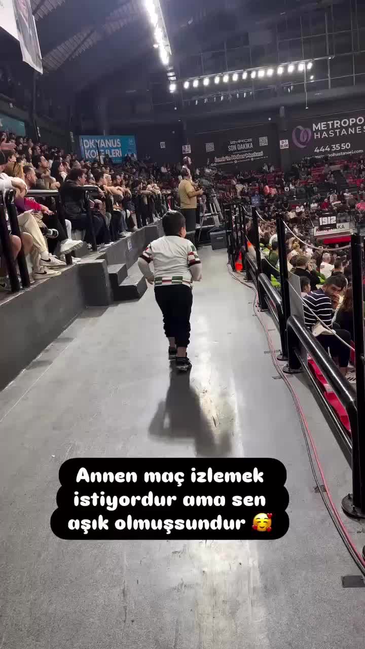 @Özge Aksu