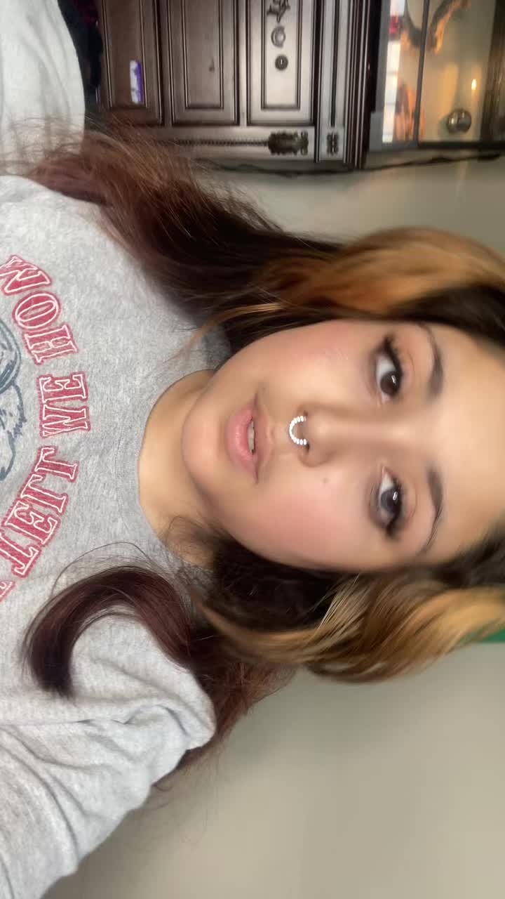 @Ur moms hot gf