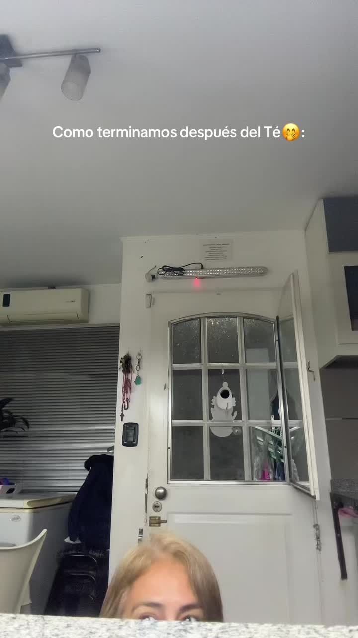 @lauraavz