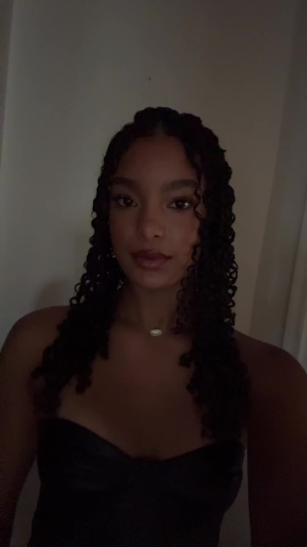 @Ava