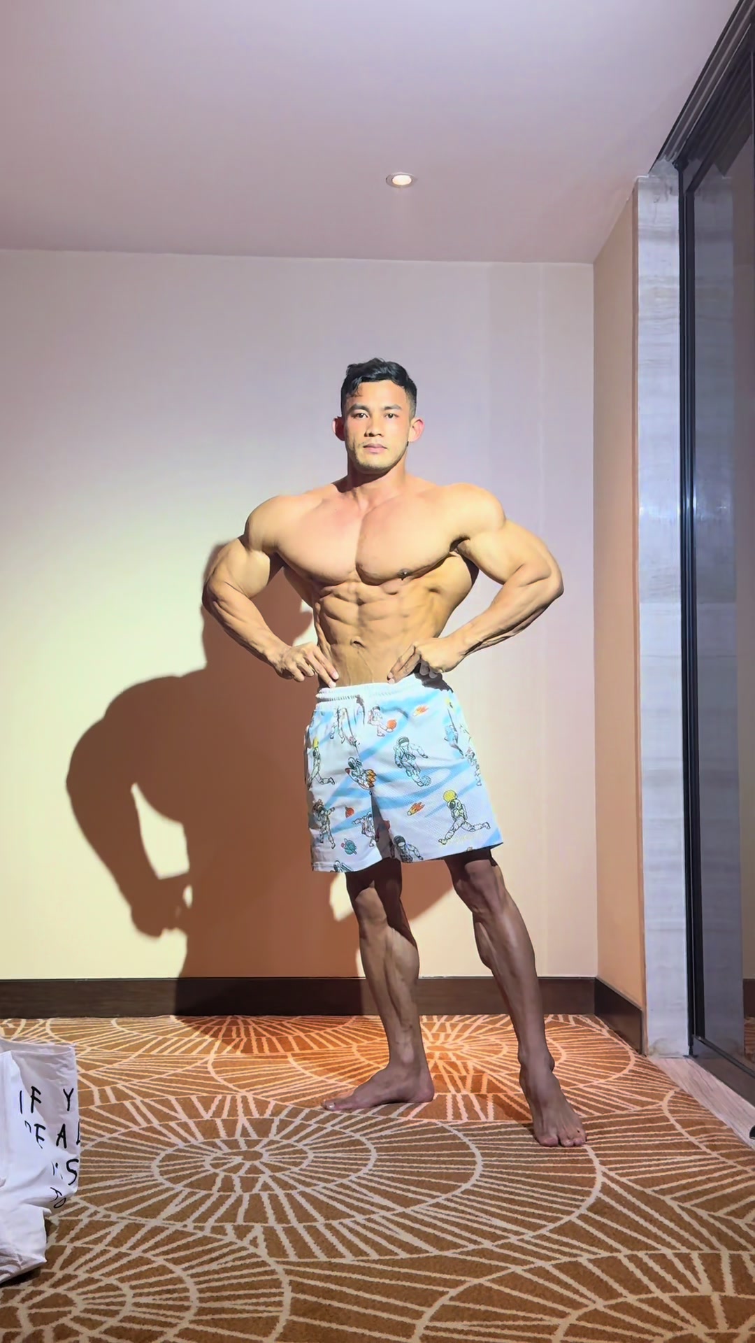 @Tong Puttipong ifbbpro