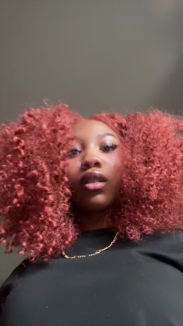 @🍍