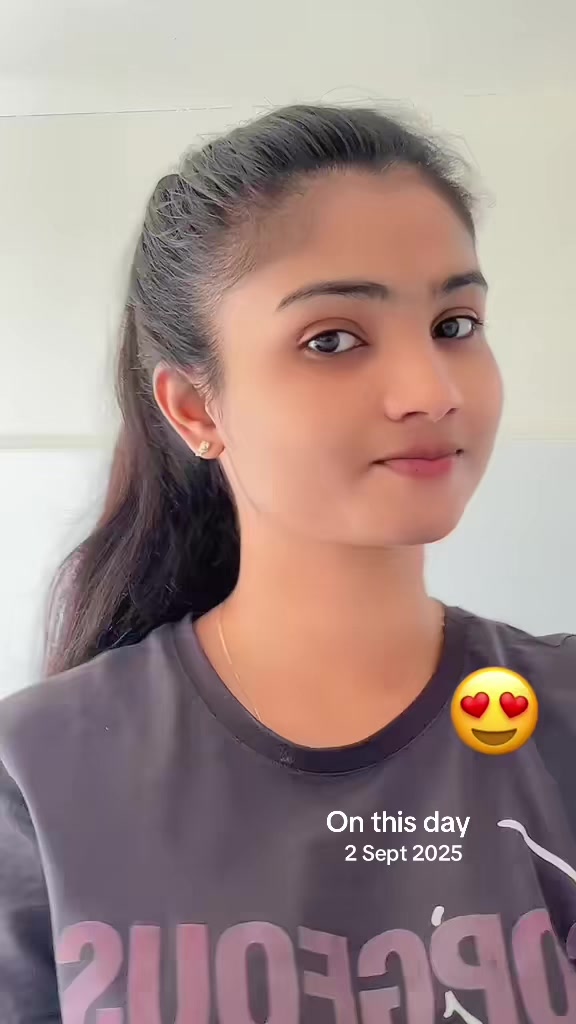 @𝘾𝙝𝙖𝙩𝙝𝙪💐😻💋