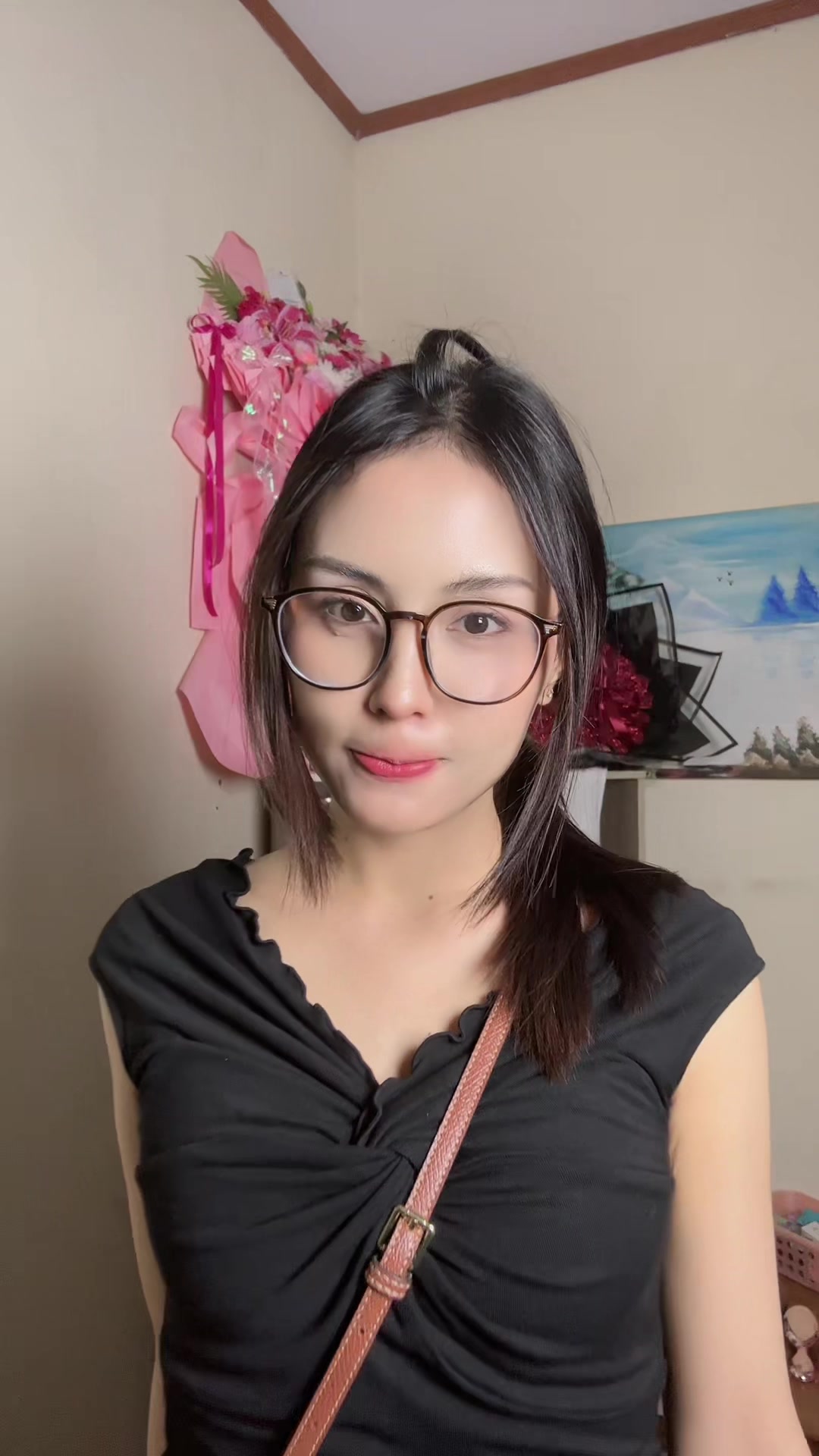 @Hi, ini vani